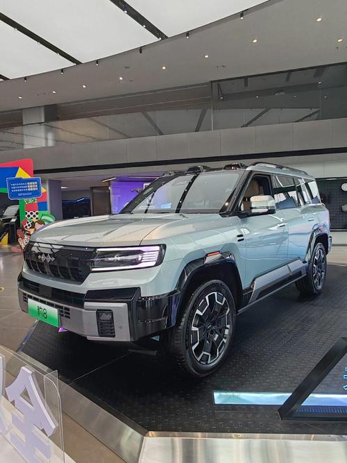 佛山56比亚迪方程豹硬派越野的爆款，英菲尼迪35周年与你共成长
